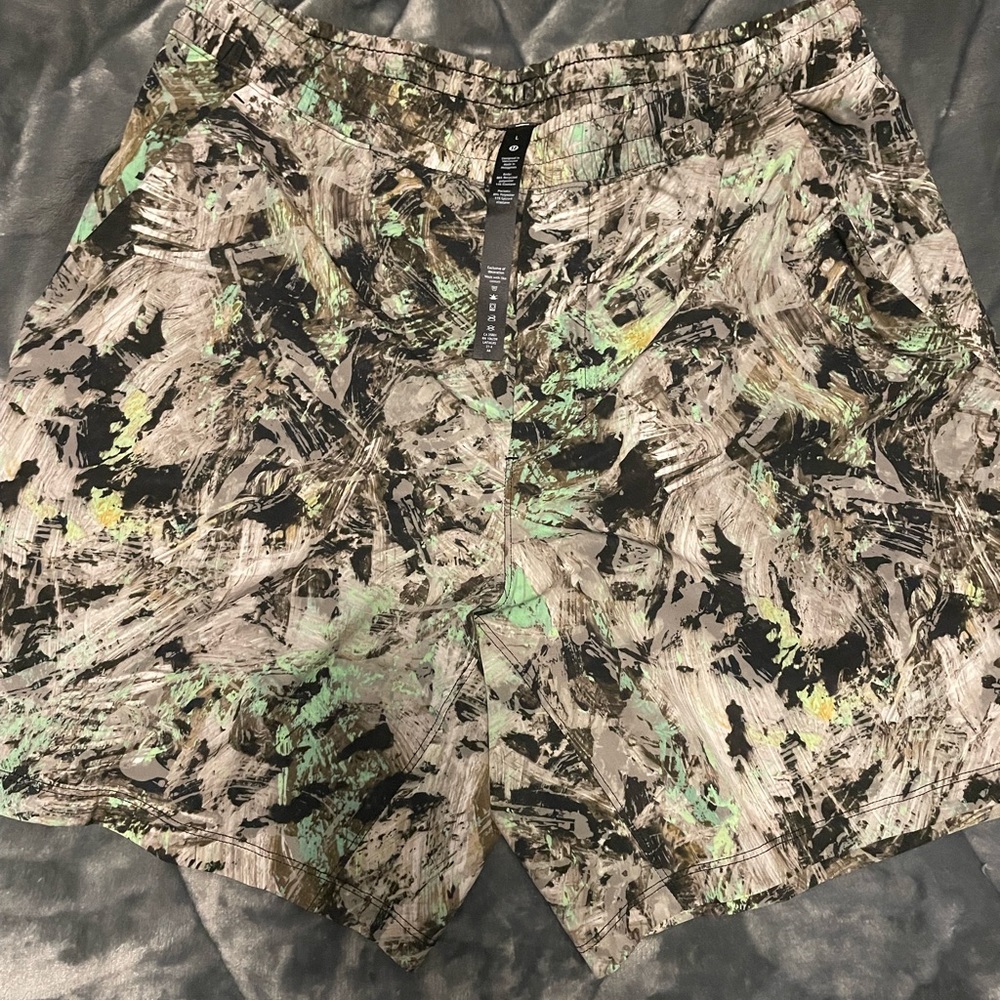 Mens Large Lululemon NWOT